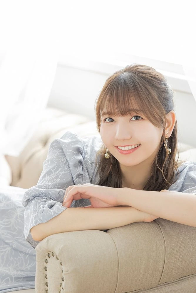Azumi Waki Kurangi Aktivitas Demi Buah Hati Tercinta